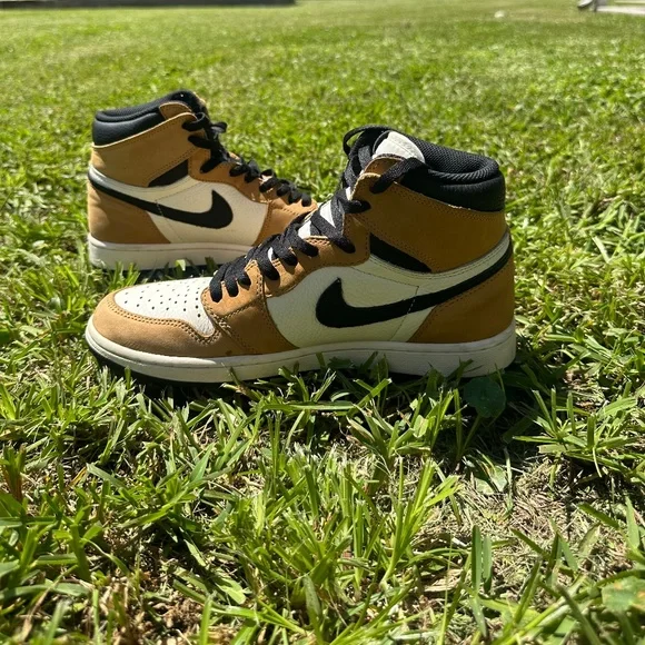 Air Jordan 1 Retro High OG Rookie of the Year. Mens 10. - Picture 1 of 4
